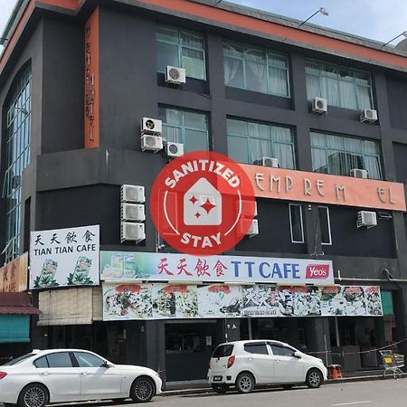 Super Oyo 90668 Joy Inn Miri Dış mekan fotoğraf