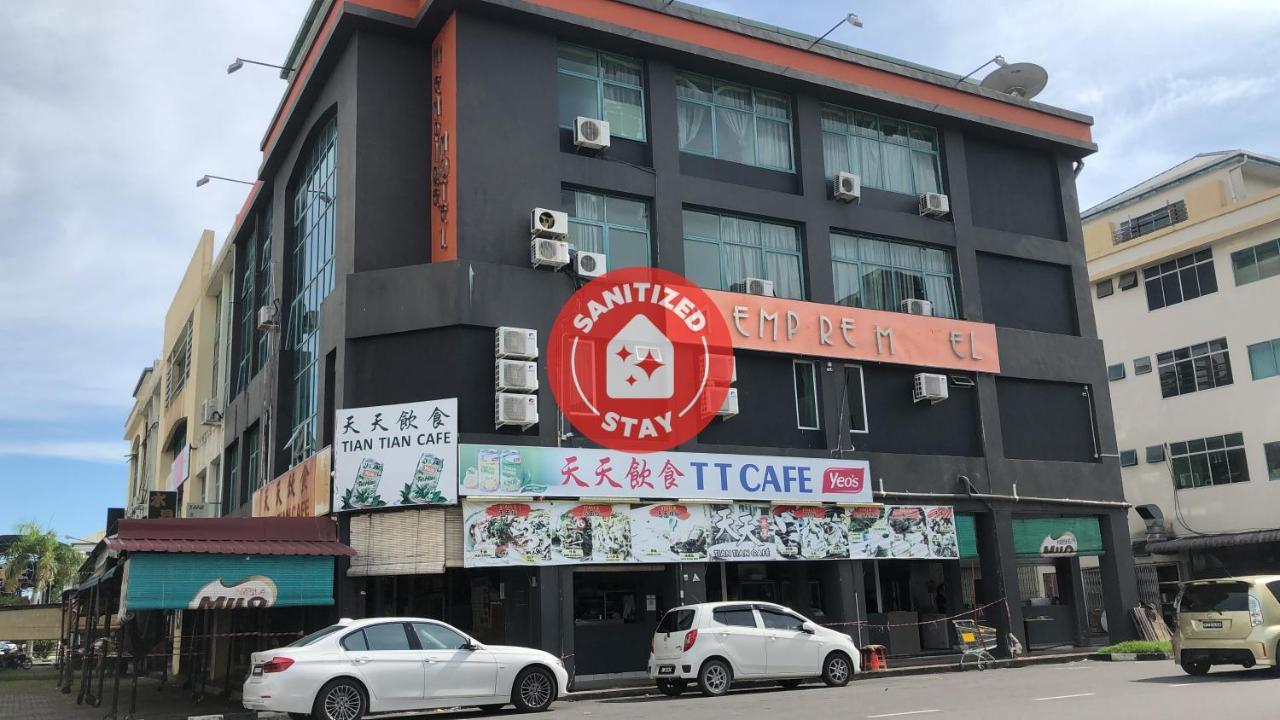 Super Oyo 90668 Joy Inn Miri Dış mekan fotoğraf