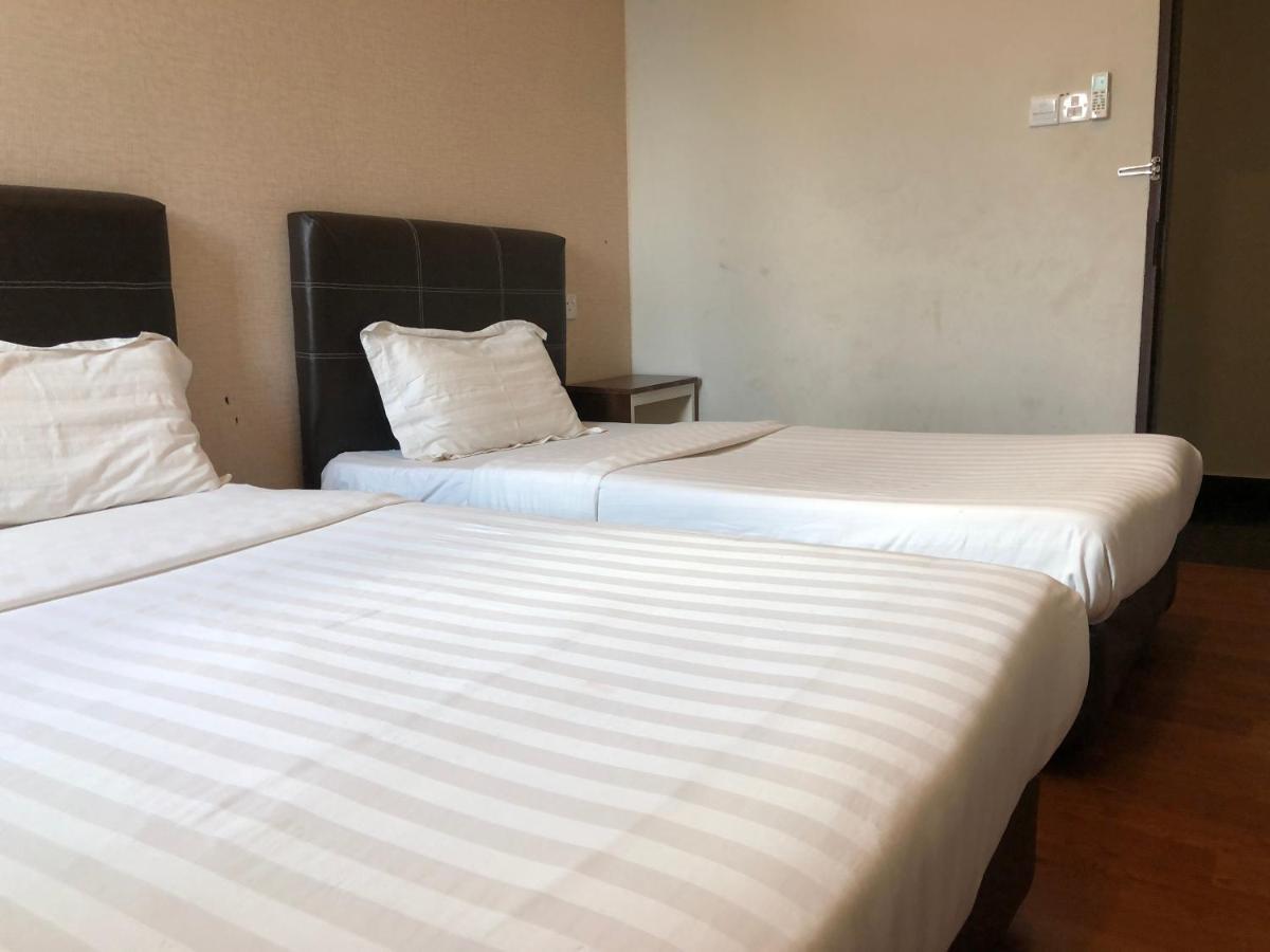 Super Oyo 90668 Joy Inn Miri Dış mekan fotoğraf