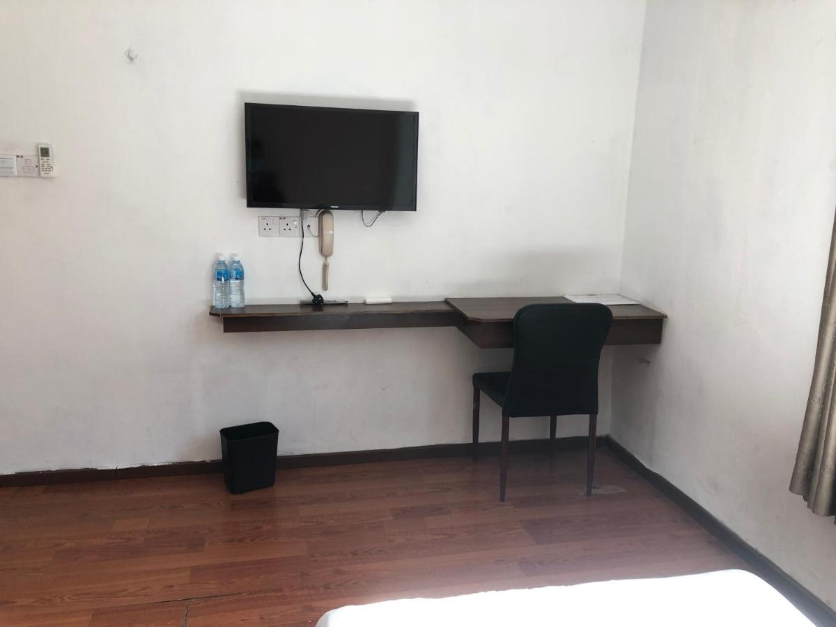 Super Oyo 90668 Joy Inn Miri Dış mekan fotoğraf
