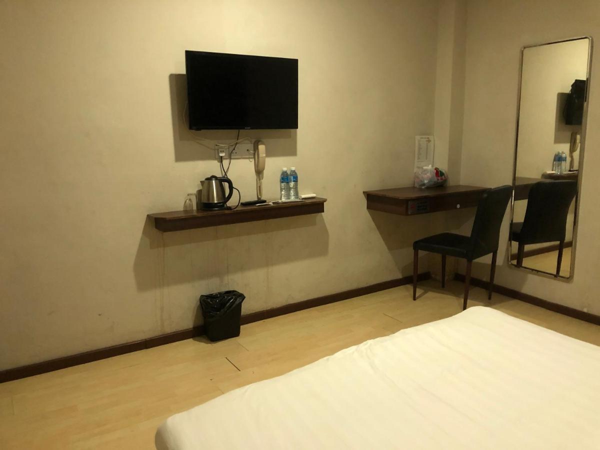 Super Oyo 90668 Joy Inn Miri Dış mekan fotoğraf