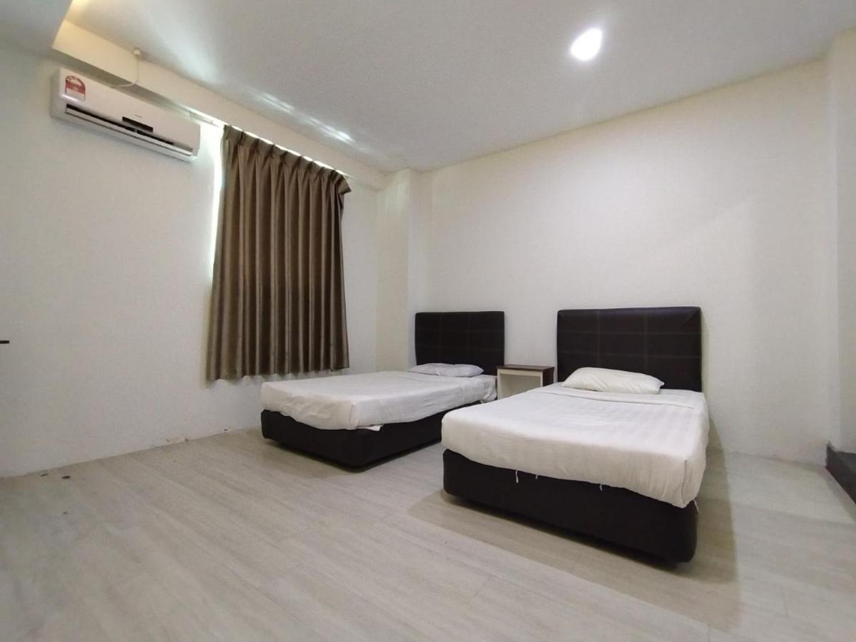 Super Oyo 90668 Joy Inn Miri Dış mekan fotoğraf